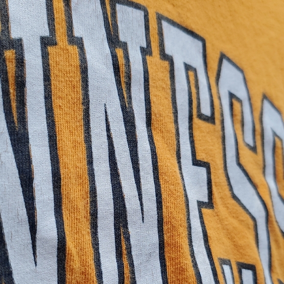 PRIVATE STOCK | MEDIUM UNISEX TENNESSEE COLLEGE SHIRT | GOLD YELLOW - Picture 5 of 12